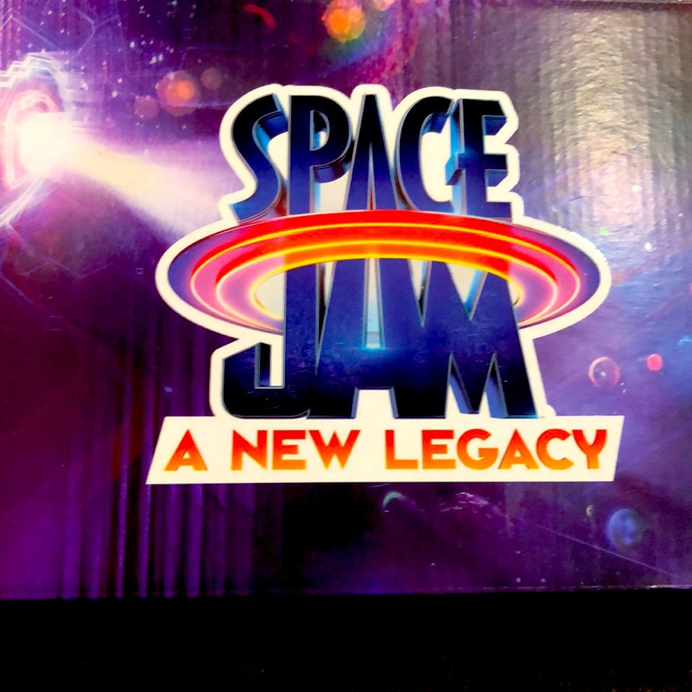 Converse space jams brand new size 6 sneakers!